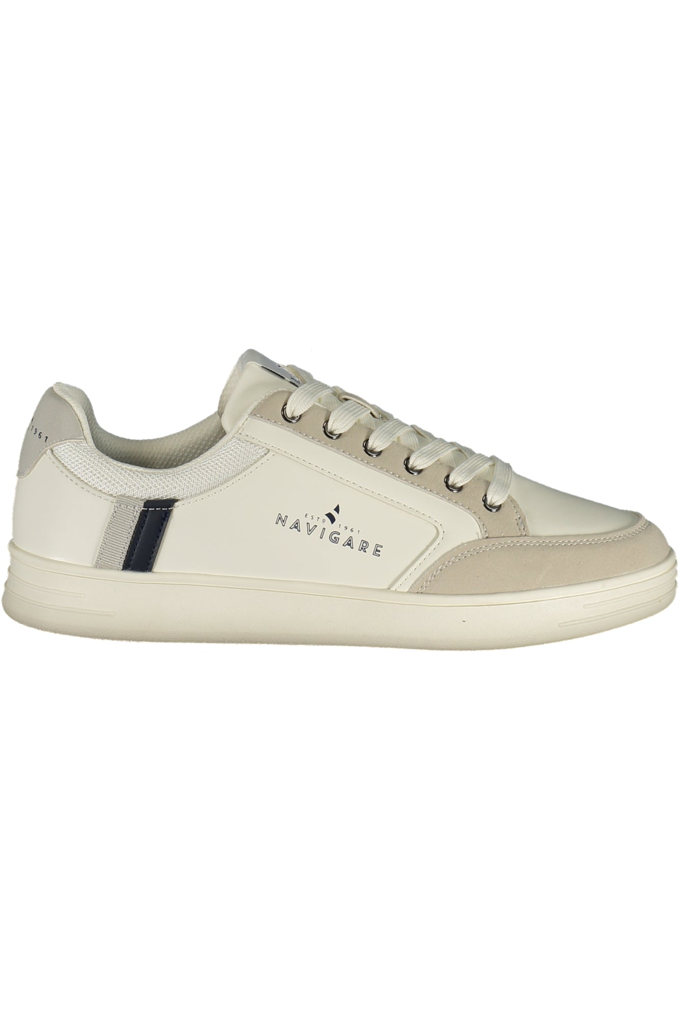 cdn.stockfirmati.com/catalog/43251/navigarecalzaturasportivauomobianco_1.jpg