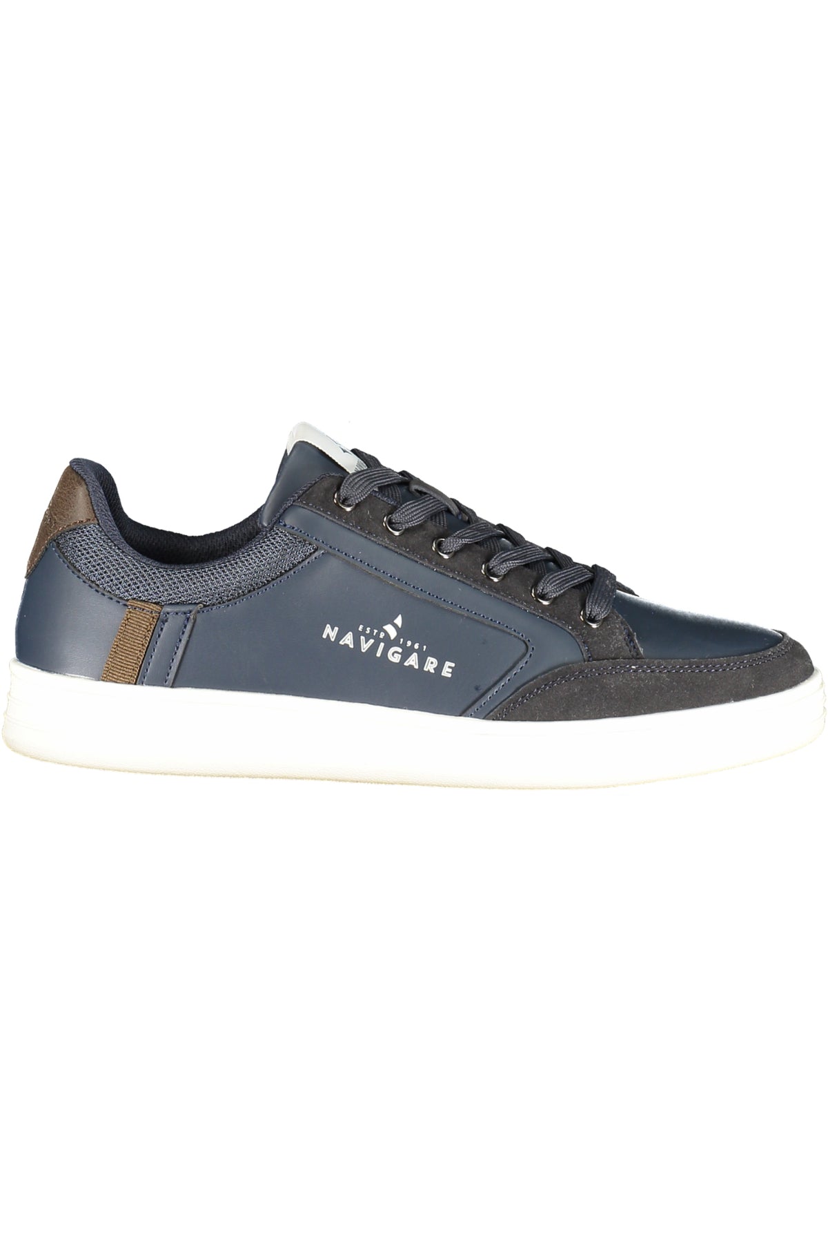 cdn.stockfirmati.com/catalog/43249/navigarecalzaturasportivauomoblu_1.jpg