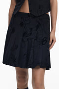 cdn.stockfirmati.com/catalog/39752/desigualgonnacortadonnanero_1.jpg