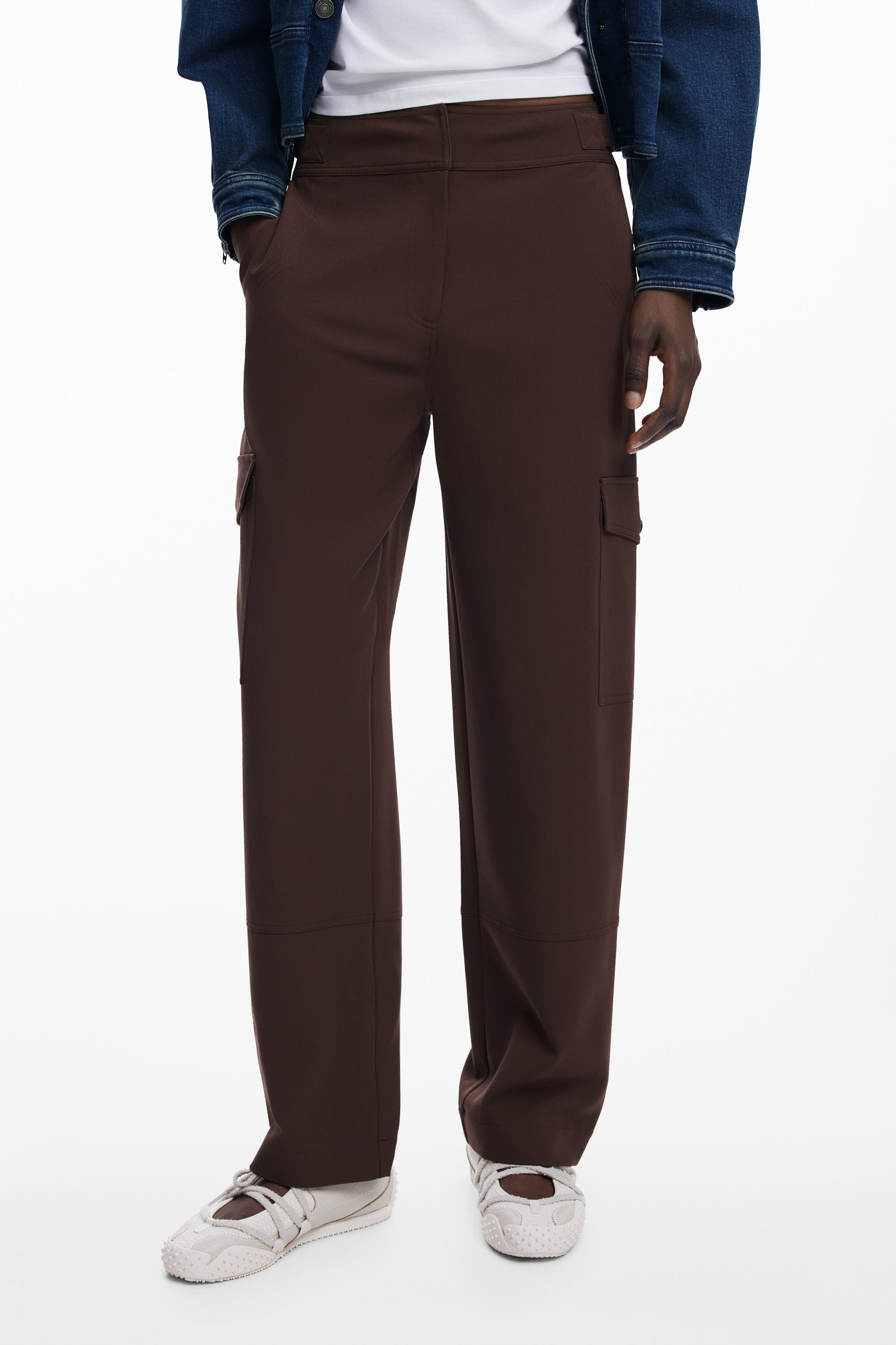 cdn.stockfirmati.com/catalog/40328/desigualpantalonedonnamarrone_1.jpg