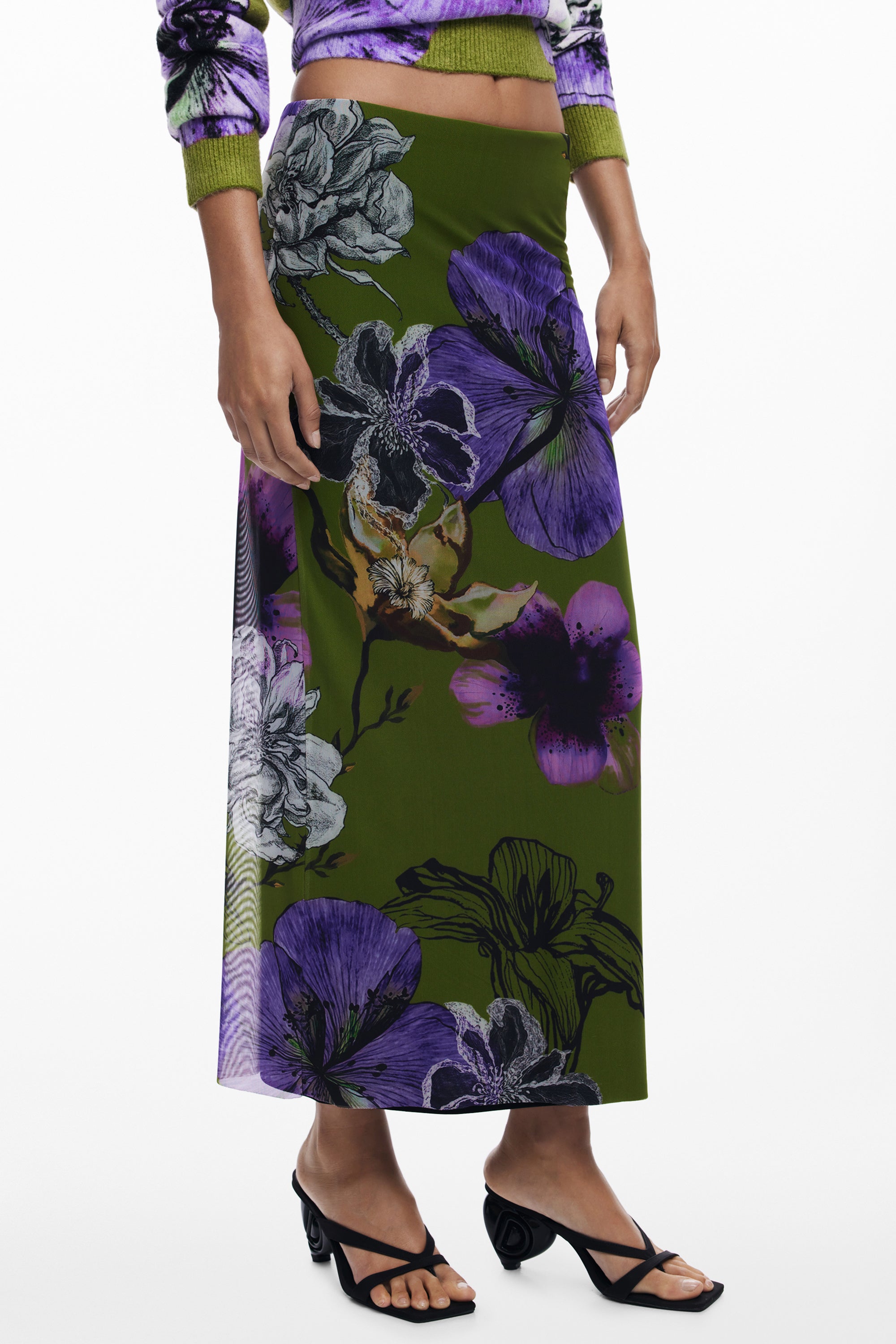 cdn.stockfirmati.com/catalog/39756/desigualgonnalungadonnaverde_1.jpg